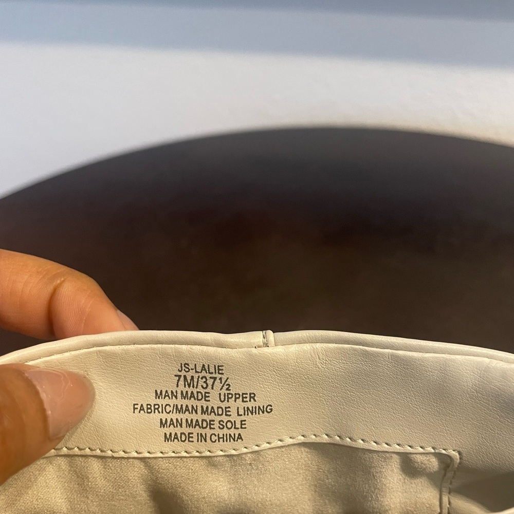 Jessica Simpson bootie. Size 6.5 - Picture 5 of 5